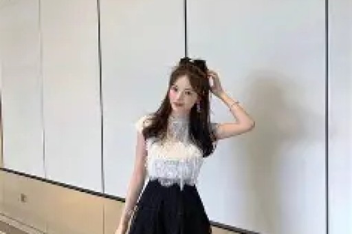 曝胡彦斌女友整容似换脸！鼻子下巴每年不一样原生脸曝光认不出